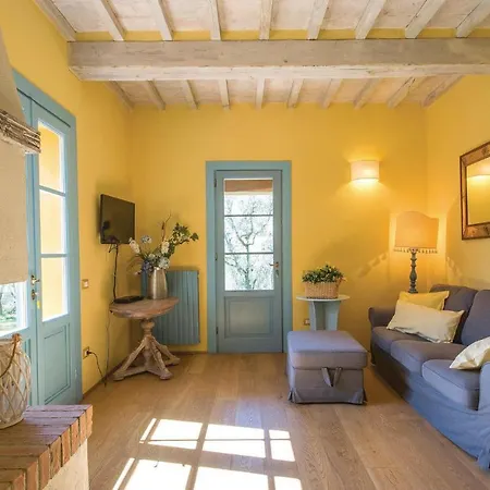 Luxurious In Buggiano Pt Borgo a Buggiano